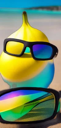 banana with sunglasses  Live Wallpaper