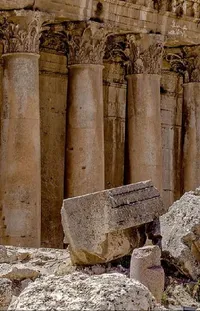 Archaeological Site Artifact Column Live Wallpaper