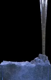 Freezing Electric Blue Icicle Live Wallpaper