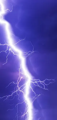 This live phone wallpaper offers a breathtaking close-up view of a lightning bolt in the night sky