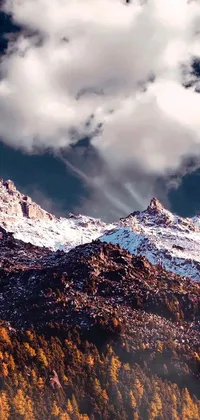 This live wallpaper displays a mesmerizing mountain landscape