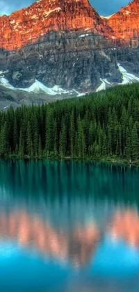 This breathtaking live wallpaper captures the beauty of Banff National Park with an impressionistic style