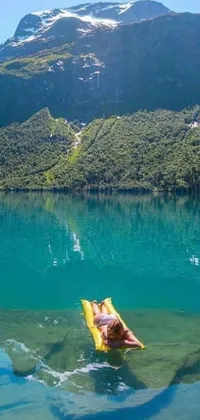 Introducing a stunning phone live wallpaper depicting a serene lake setting