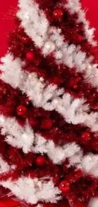 Get in the holiday spirit with this stunning live wallpaper