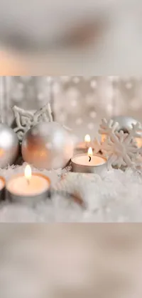 Bring the cozy and warm ambiance of the holidays to your phone with this elegant live wallpaper