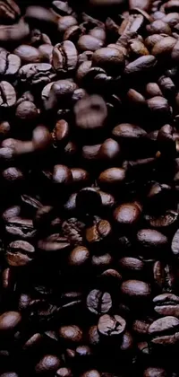 Decorate your phone with the warm, earthy tones of roasted coffee beans with this stunning live wallpaper