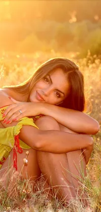 This stunning live wallpaper showcases a beautiful woman radiating happiness and warmth