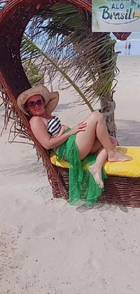 This live phone wallpaper showcases a joyful 50-year-old woman enjoying her beach vacation