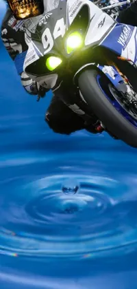 Water Liquid Helmet Live Wallpaper