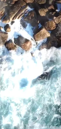 Enjoy the thrill of the ocean with this stunning live wallpaper for your phone
