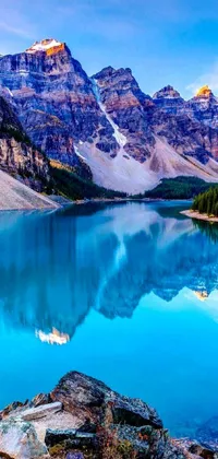 Enjoy the beauty of the great outdoors with this stunning Banff National Park live wallpaper for your phone